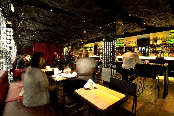 SubAstor-BarInterior